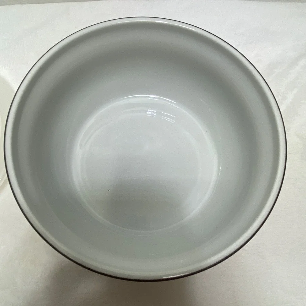 Yokohama Studio Hand Painted Ceramic Owl Food Storage Bowl Vented Lid White Blue